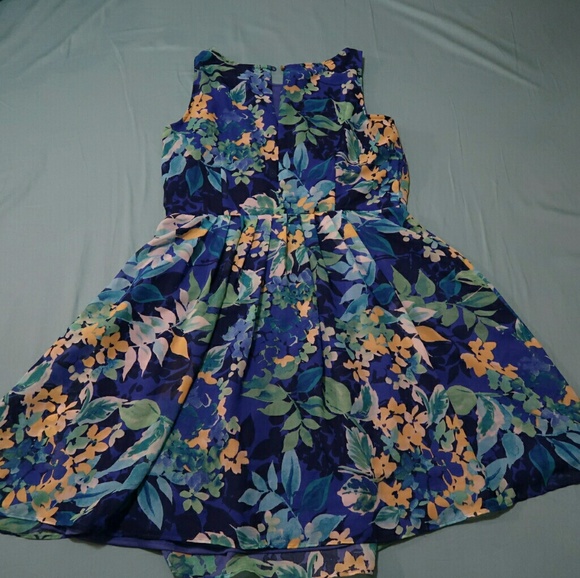 Floral midi dress - Picture 3 of 4