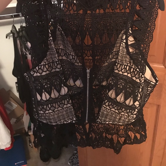 Black Top - Picture 2 of 3