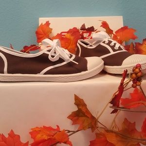 New Brown sneakers by Soda  7.
