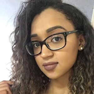 Meet your Posher, Massiel