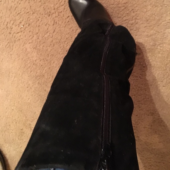 Boots - Picture 2 of 5