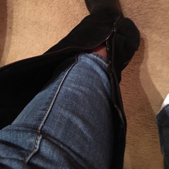 Boots - Picture 3 of 5