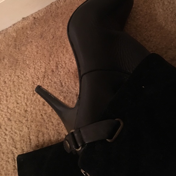 Boots - Picture 4 of 5