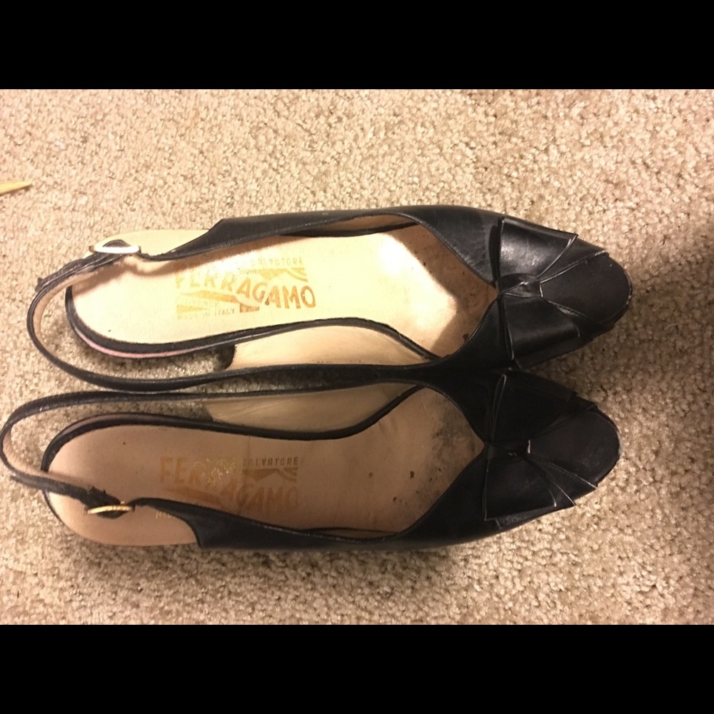 Ferragamo peep toe pumps - vintage