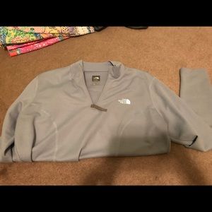 North face pullover!