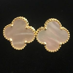 White mother-of-pearl clover earrings