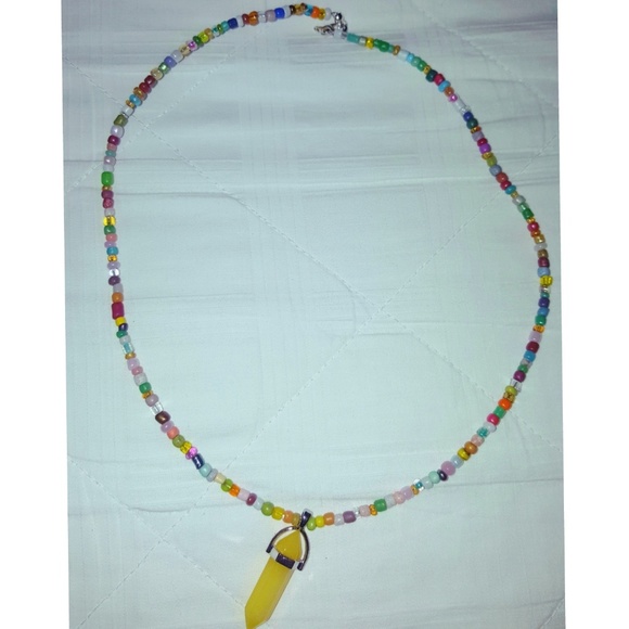 Yellow crystal charm necklace - Picture 2 of 3