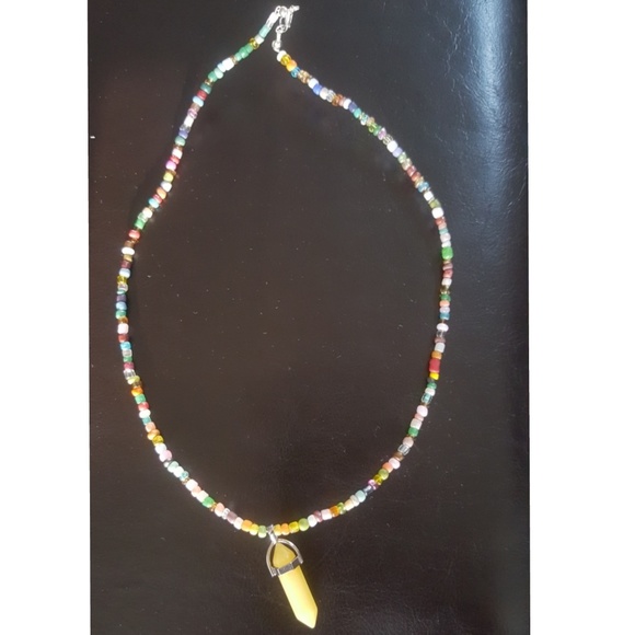 Yellow crystal charm necklace - Picture 3 of 3