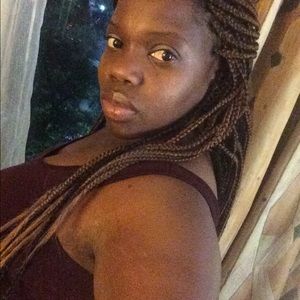 Meet your Posher, Candace