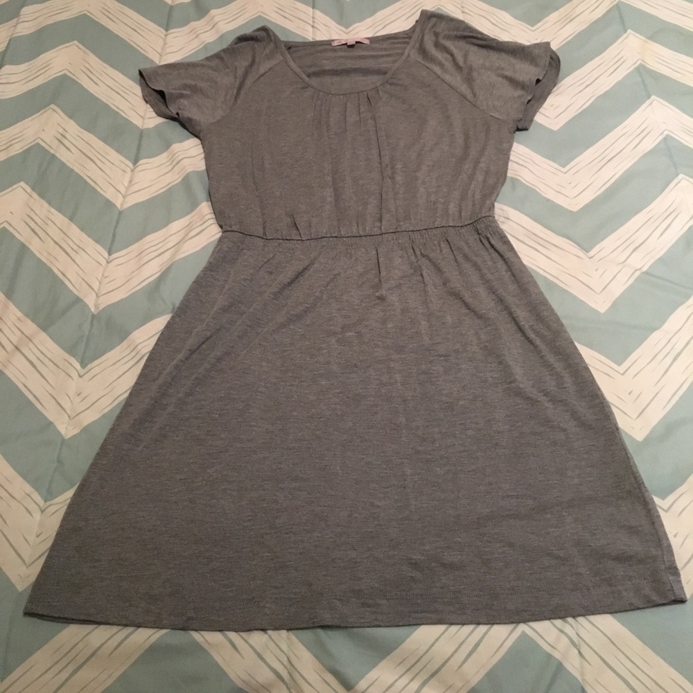 Gray short sleeved GAP dress