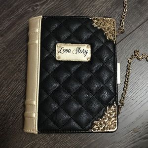 Aldo gold Biancavilla fairytale storybook clutch