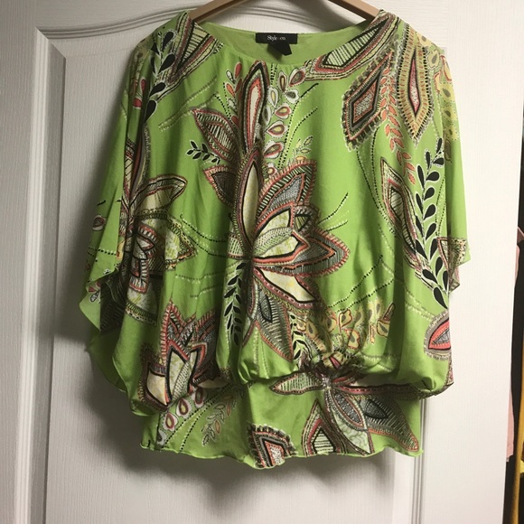 Women's blouse - Picture 1 of 2
