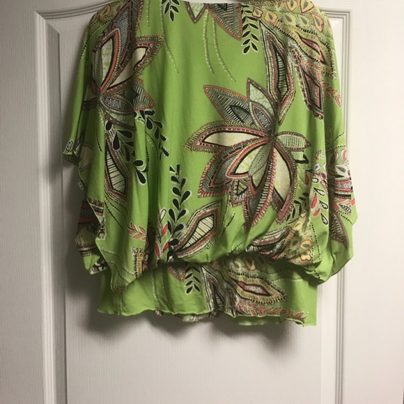 Women's blouse - Picture 2 of 2