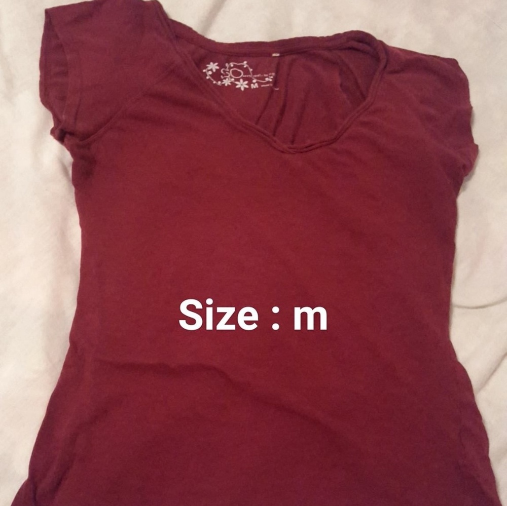 Fitted short sleeve cap tee