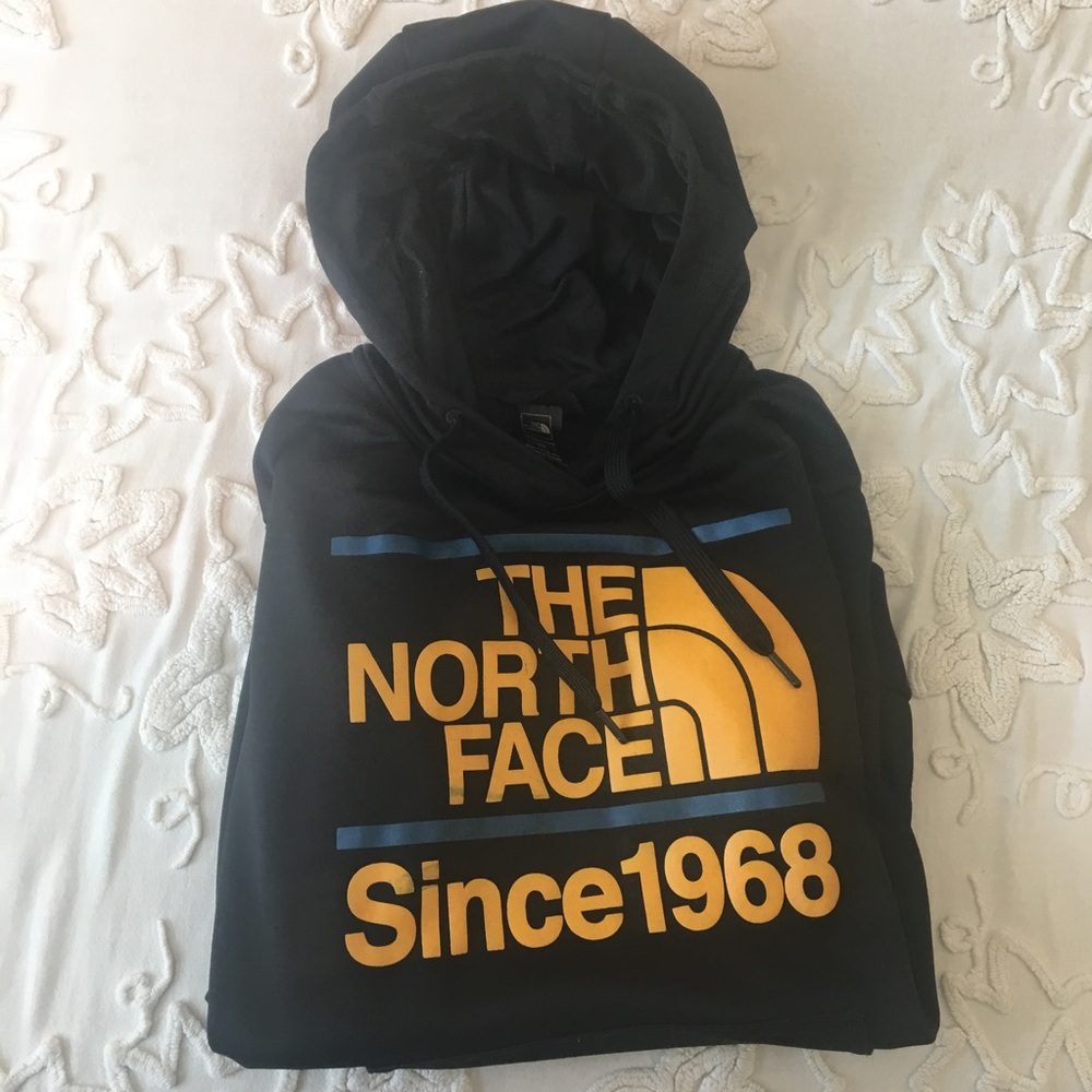 North face hoodie medium