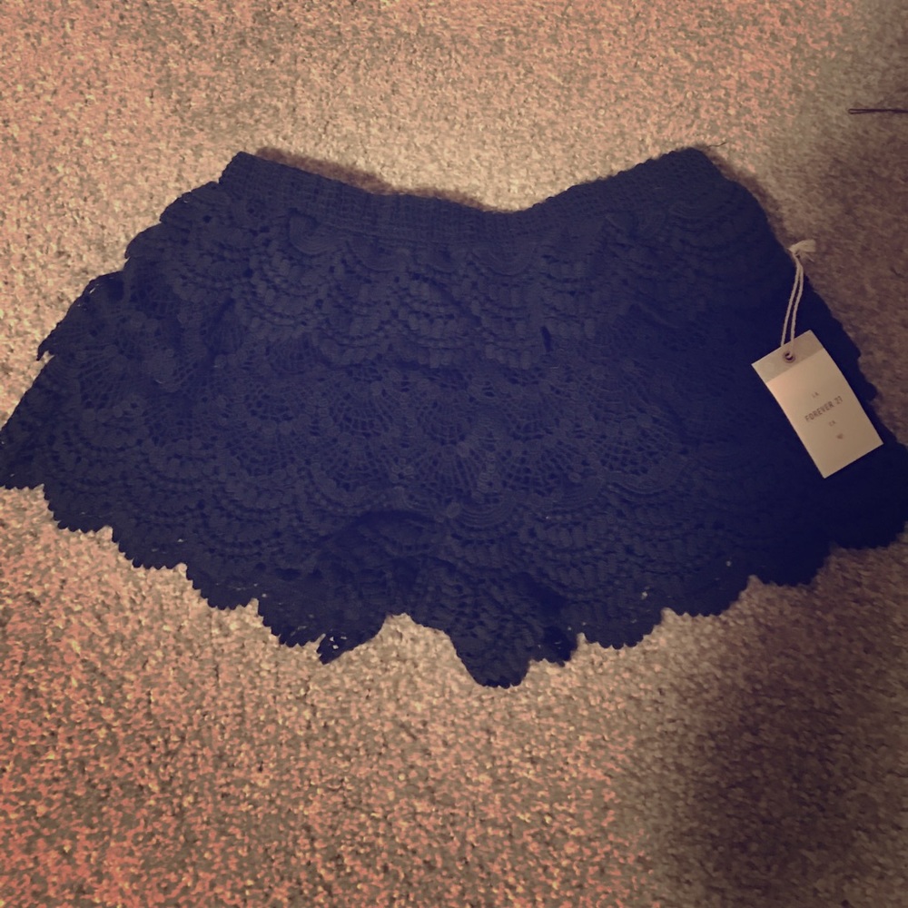 Lace shorts Forever 21