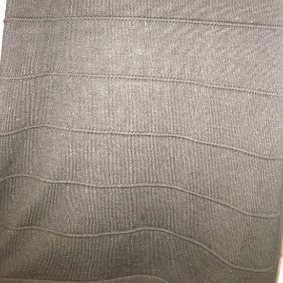 Tight black ribbed dress - Picture 3 of 3