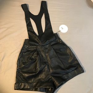 CAMEO FAUX LEATHER OVERALL SHORTS SIZE SMALL