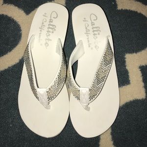 White platform flip flops perfect for a bride