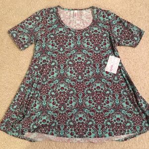 Small Lularoe Perfect T