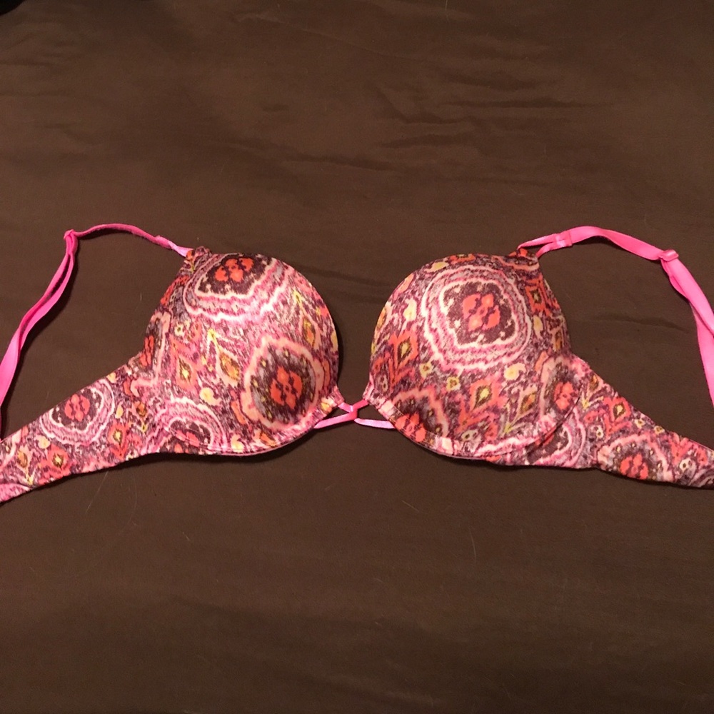 Bombshell Victoria's Secret bra