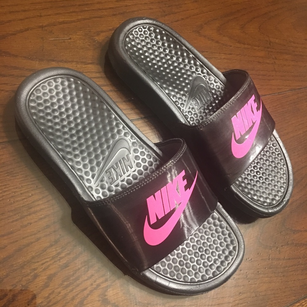 Nike women's slides
