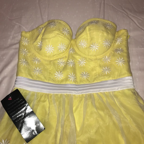 🌸FINAL PRICE 🌸BEBE DRESS🌸 - Picture 3 of 7