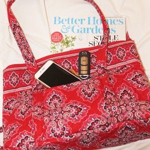 ❗️SALE❗️Vera Bradley Frankly Scarlet Bag
