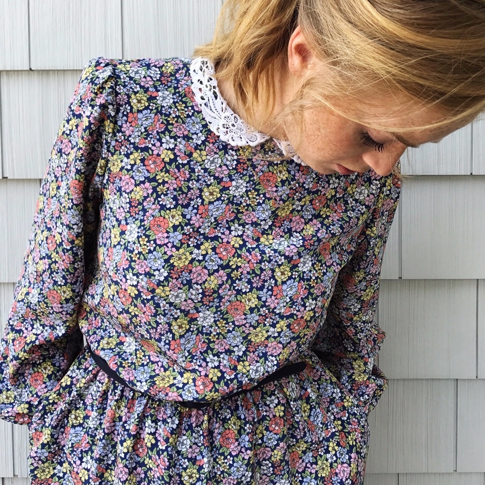 Vintage Floral Dress, Lace Collar, Size 8