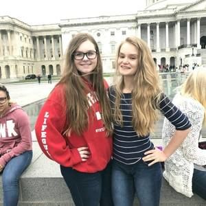 Meet your Posher, Chloe