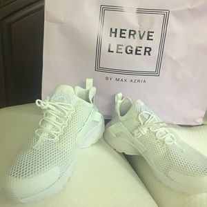 Nike Air Huarache- NWOT