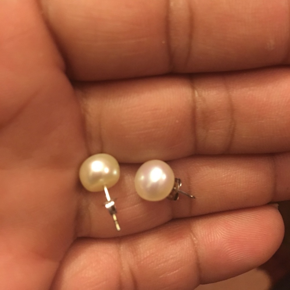Sterling silver pearl studs