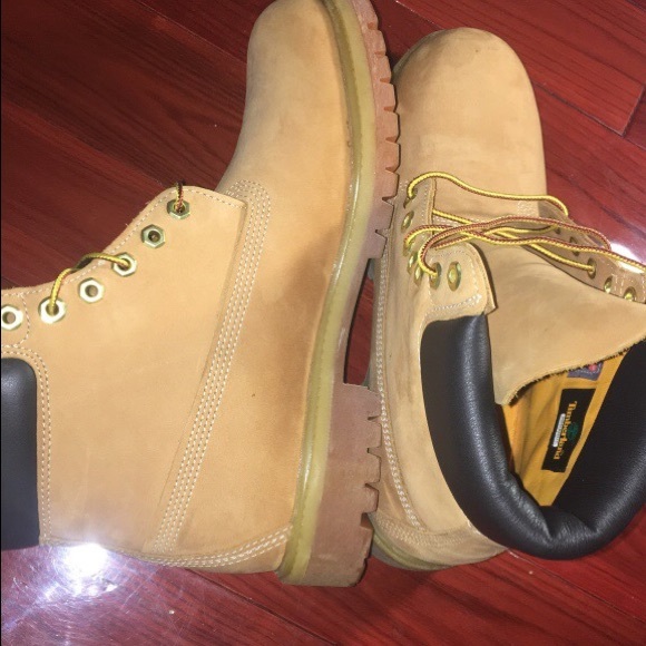 BAIGE TIMBERLANDS, SIZE 10, NEVER WORN main image 2