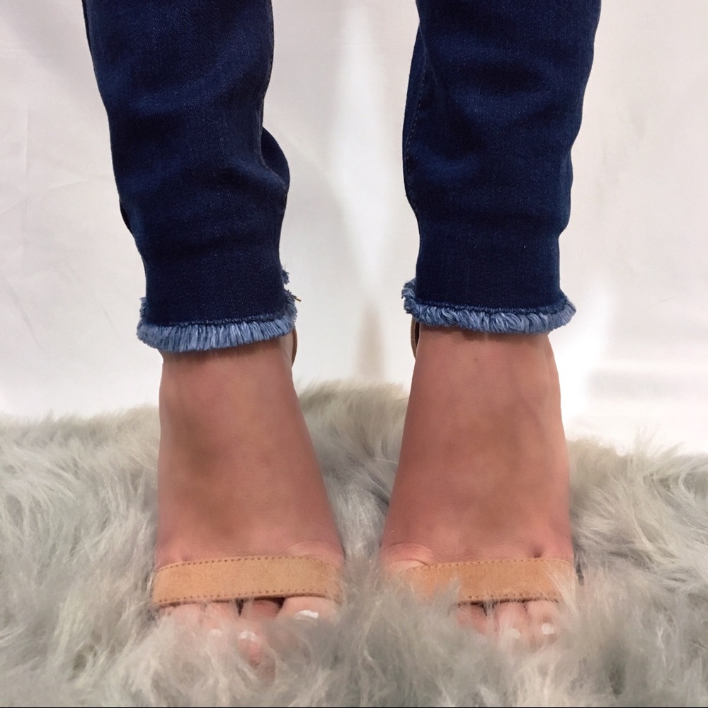 Distressed Blue Jeans - Picture 6 of 8