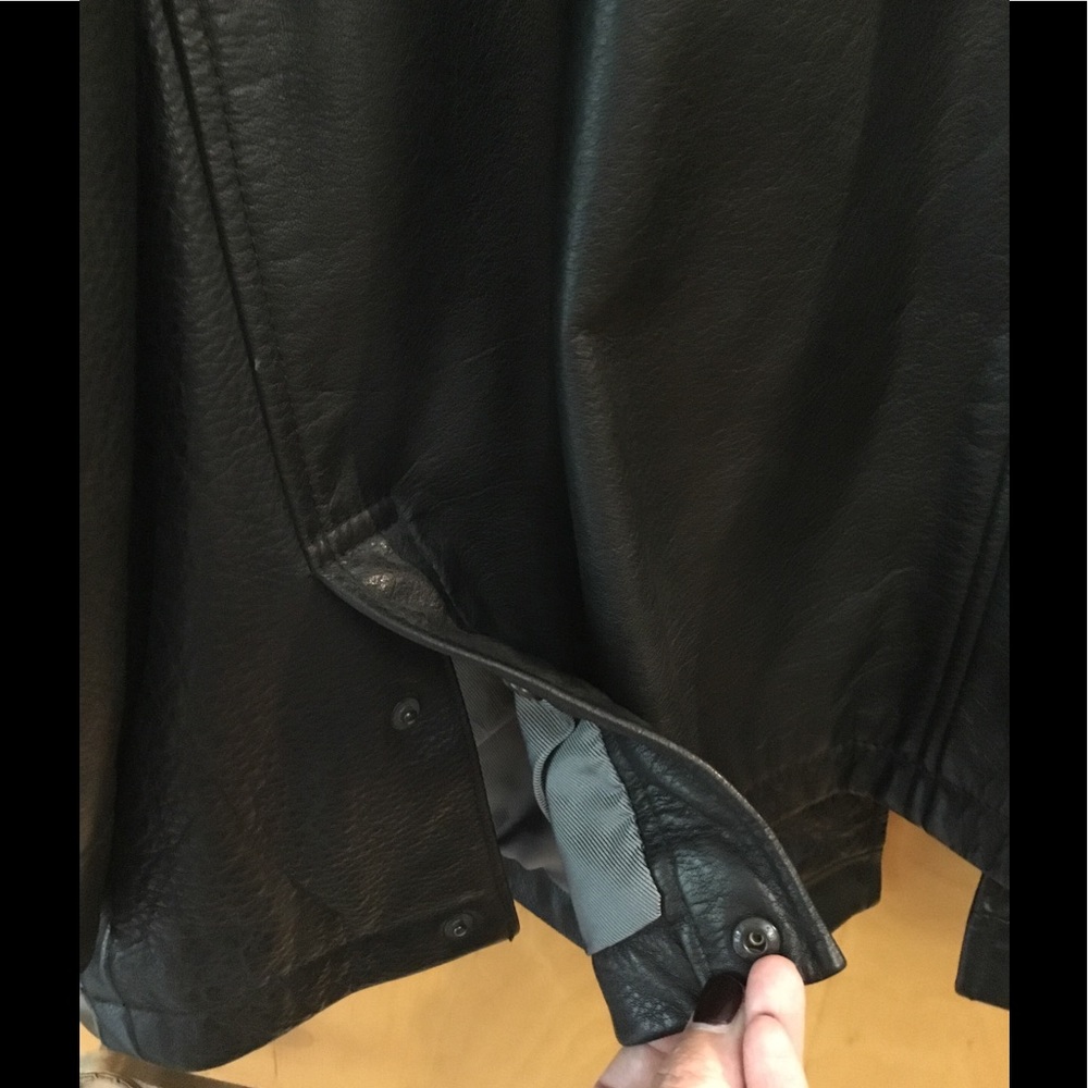Men's Leather Jacket - Picture 8 of 8