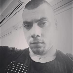 Meet your Posher, Kristiyan