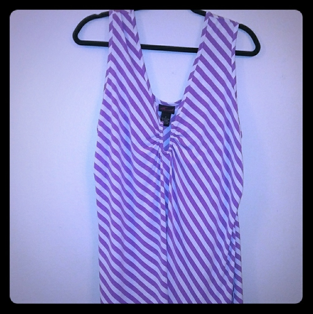 Torrid Low Dip Purple and White Sleveless Top