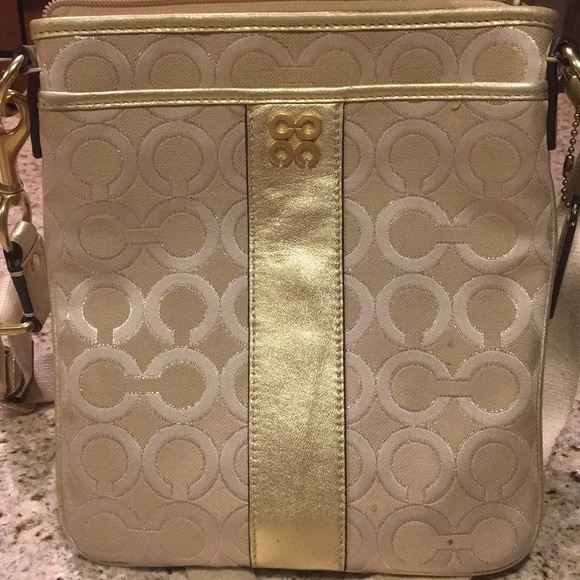Coach Cross body Bag - Picture 2 of 4
