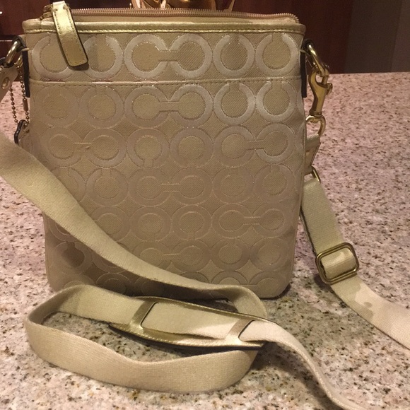Coach Cross body Bag - Picture 3 of 4