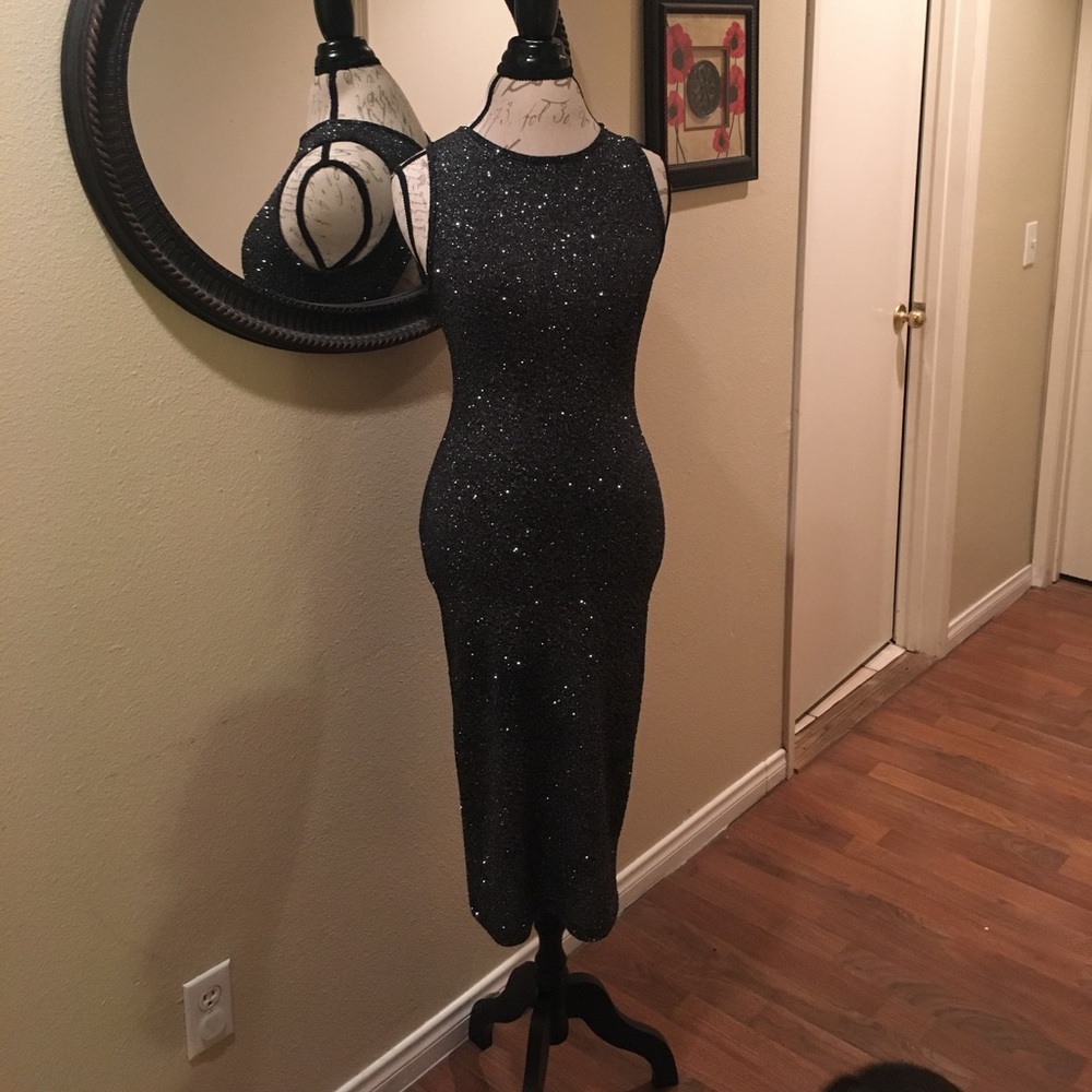 SOLD‼️Windsor dress, black shimmer