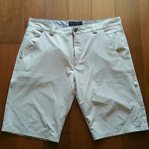 Men's Oakley short size 38