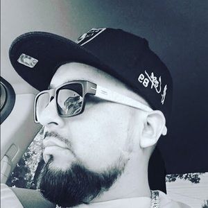 Meet your Posher, Adolfo