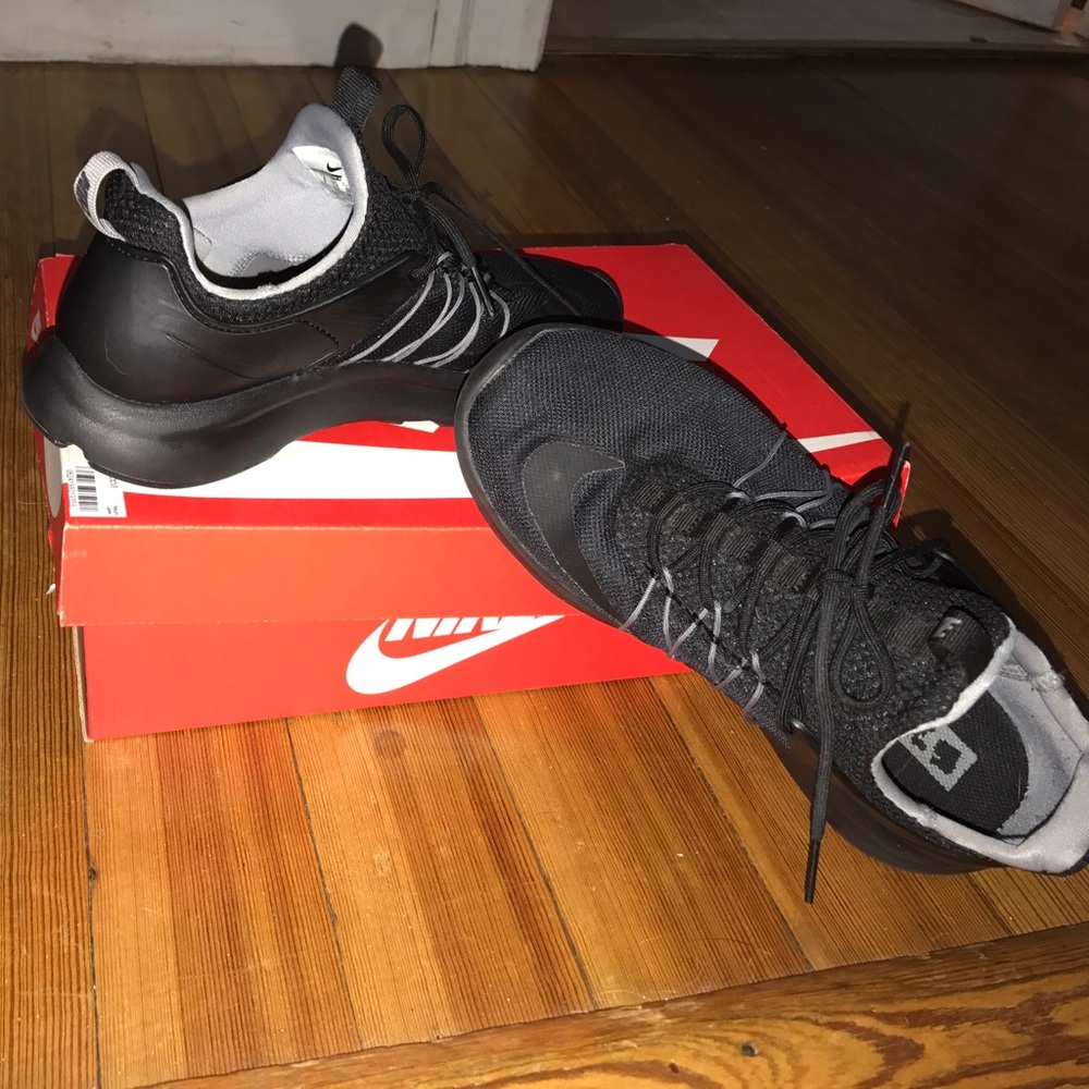 🌟Price Reduction🌟 Nike Darwin
