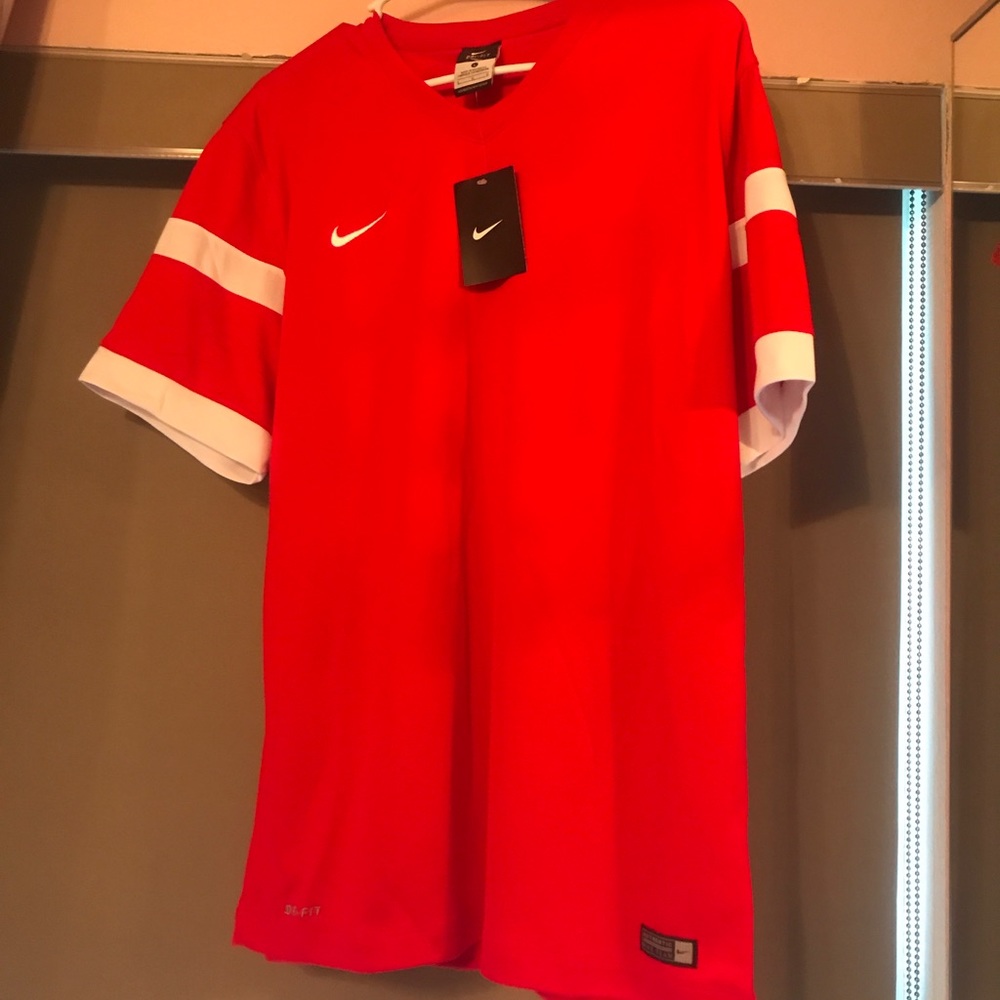 Mens Nike 2 stripe shirt