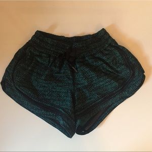 Lululemon patterned tie shorts