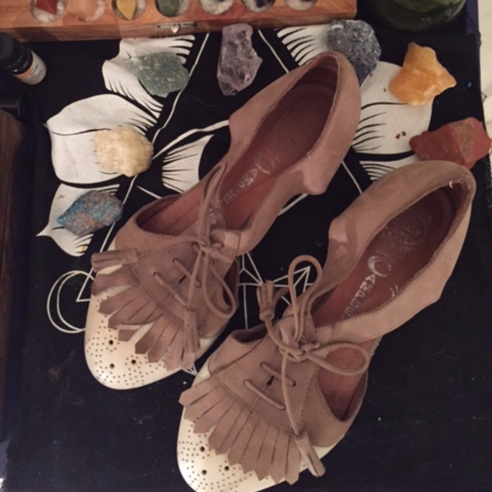 Jeffrey Campbell Kelley Oxford