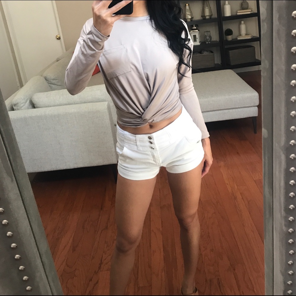 💥48 HOUR FLASH SALE💥Taupe Long Sleeve Knot Front