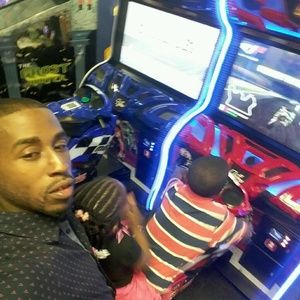 Meet your Posher, Christopher