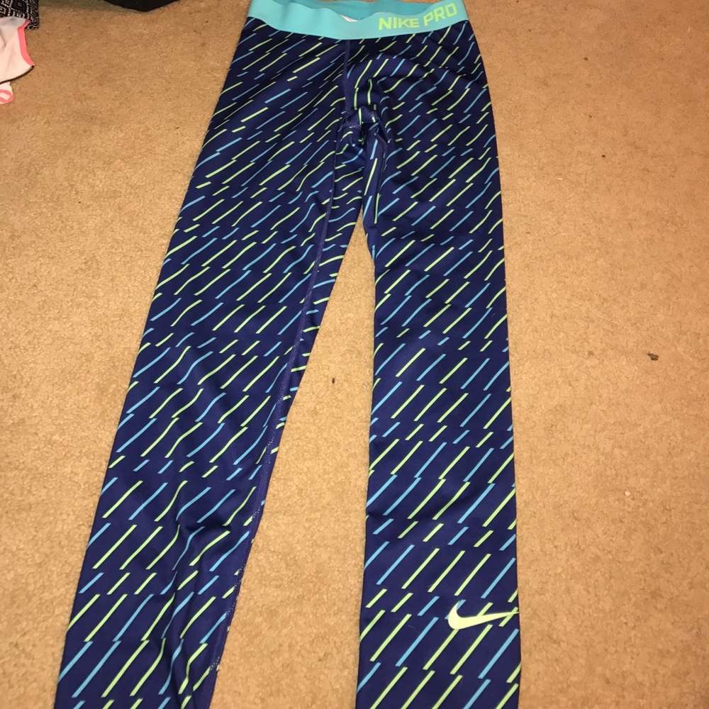 Nike Pro running leggings