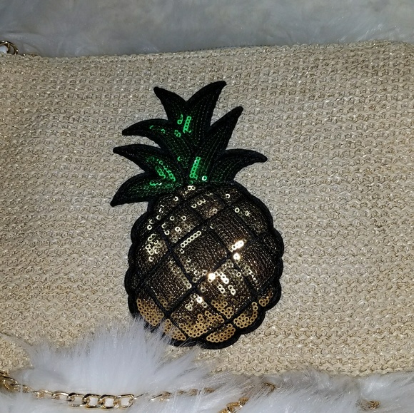 SOLD Pineapple Crossbody Bag - Picture 2 of 4